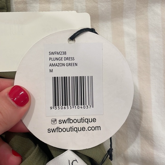 SWF Flowy Olive Green Dress - Picture 4 of 4